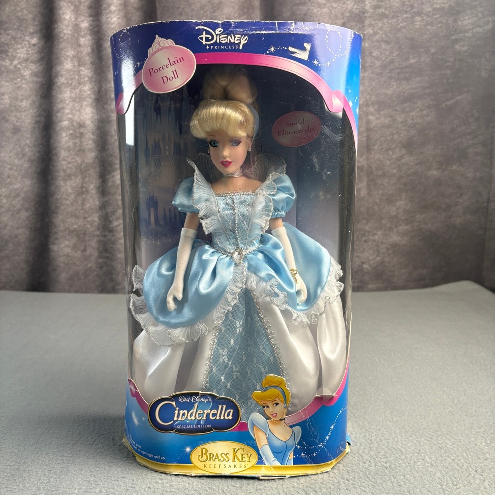 Disney Princess Cinderella Porcelain Doll Brass Key Keepsakes Special Edition